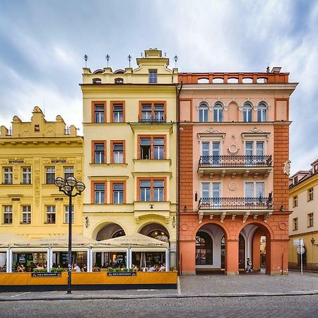 Modern Family Apt. With Central Square Entrance Hradec Kralove Luaran gambar
