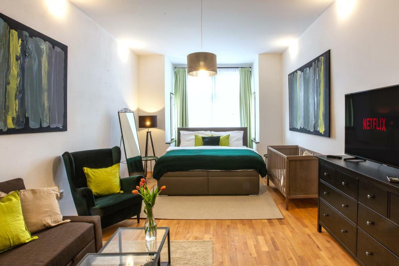 Modern Family Apt. With Central Square Entrance Hradec Kralove Luaran gambar